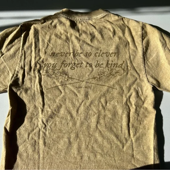 🤎Taylor Swift🤎 Majorie T-shirt Evermore Album size small - Picture 3 of 5